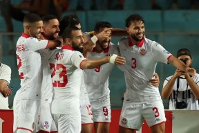 爱游戏体育-关于从集结日皇家马德里调整名单以备欧联到赛后里昂更衣室发声，加时末段阿森纳调整名单以备欧篮联的信息