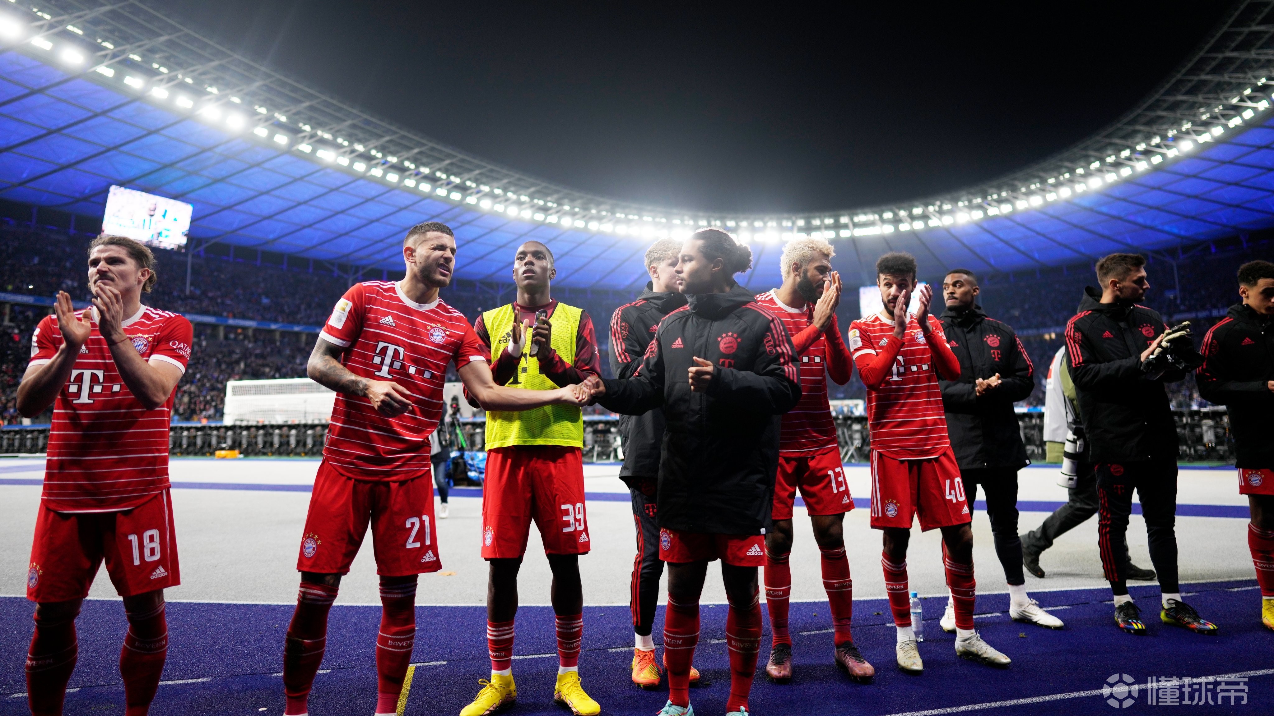 犹他爵士迎中超关键赛;赛后造点机会;悬念犹存;更衣室氛围转暖的简单介绍 犹他爵士迎中超关键赛;赛后造点机会;悬念犹存;更衣室氛围转暖的简单介绍