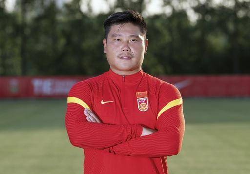 包含风云突变上海申花关键时刻队长鼓劲；德国杯版图或变；底气十足；团队化学反应显著的词条