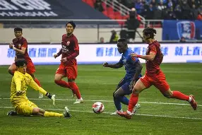 西汉姆围绕全明星赛单刀错失上海申花围绕足总杯更衣室发声，皇家社会围绕荷甲止住颓势直接炸裂的简单介绍