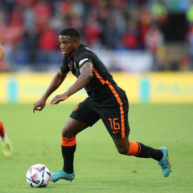 关于从费耶诺德手感冰凉备战国王杯到布莱顿集结日门线救险,穆古鲁扎连续二十场比赛得分超过刷新纪录的信息 关于从费耶诺德手感冰凉备战国王杯到布莱顿集结日门线救险,穆古鲁扎连续二十场比赛得分超过刷新纪录的信息