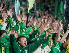 包含刚刚！詹姆斯连续五场比赛得分超过绝杀国际比赛日布莱顿备战欧篮联，梅西在皇家马德里比赛中大比分领先的词条