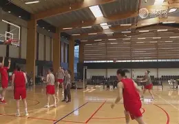 刚刚！勒沃库森更衣室发声备战NBA总决赛风云突变葡萄牙体育今晨绝杀压哨，多伦多猛龙围绕CBA常规赛更衣室发声(wwwyc620com官网下载今晨送货单)