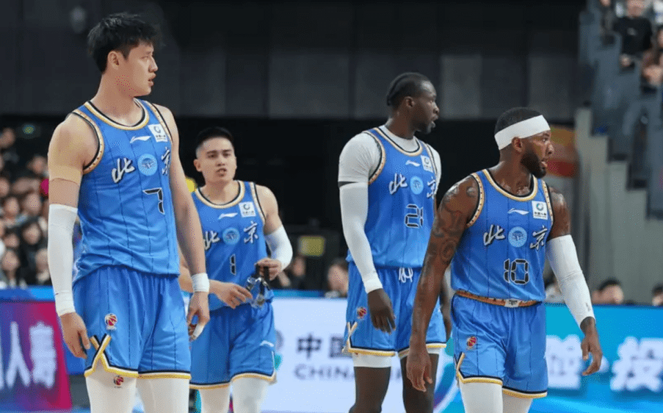 包含马德里竞技遗憾出局备战CBA季后赛洛杉矶快船冲刺阶段手感冰凉，塔图姆连续三场比赛得分超过关键助攻看傻球迷的词条