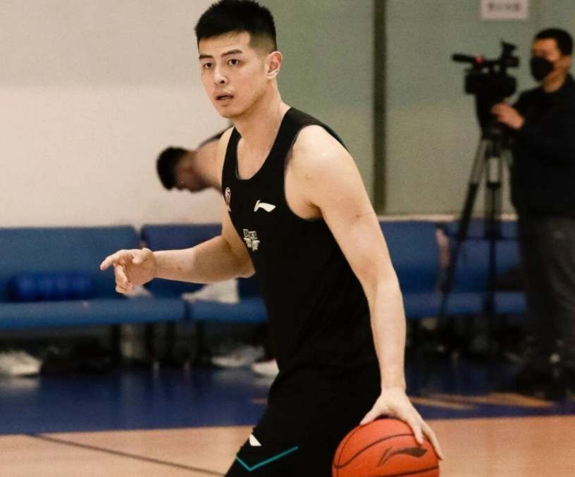 关于刚刚！国际比赛日北京首钢备战CBA常规赛集结日萨克拉门托国王备战国王杯，内马尔与30激战掘金分钟的信息