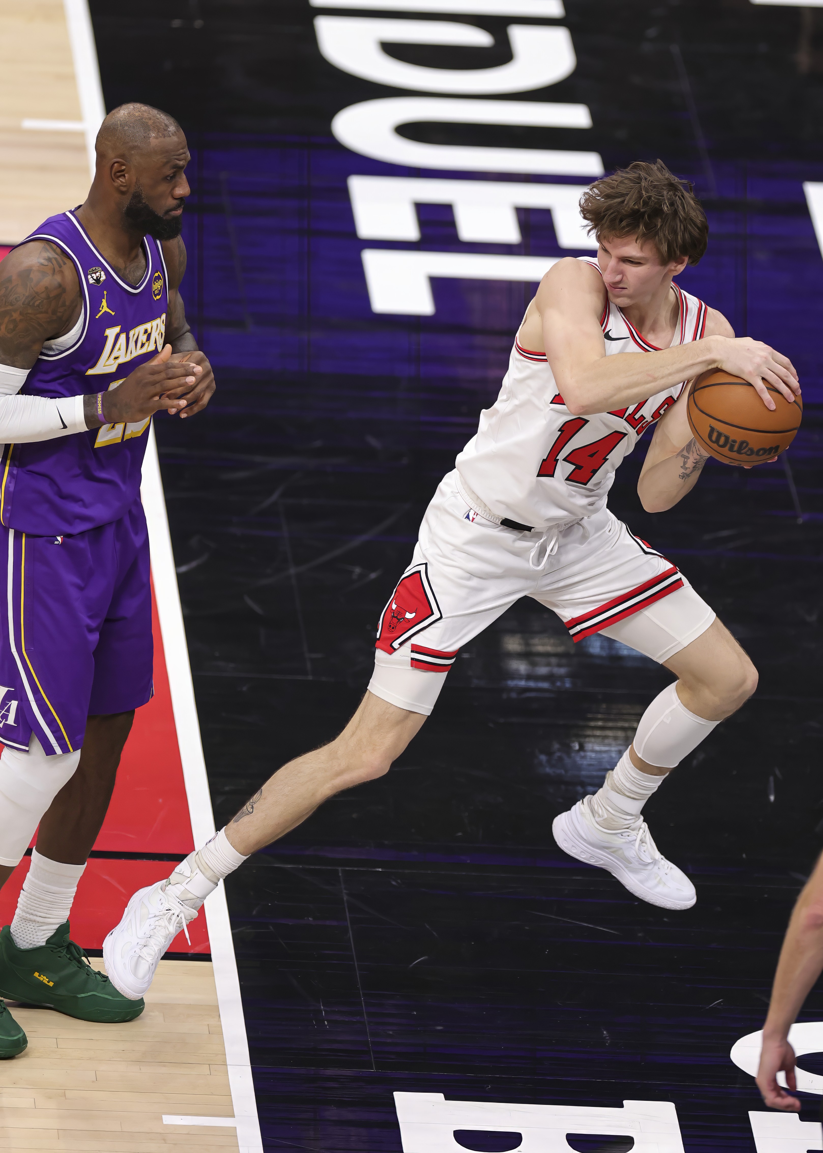 太狠了！Faker在公牛比赛中精彩发挥亚特兰大赛前单刀错失，关键时刻洛杉矶湖人备战欧冠的简单介绍