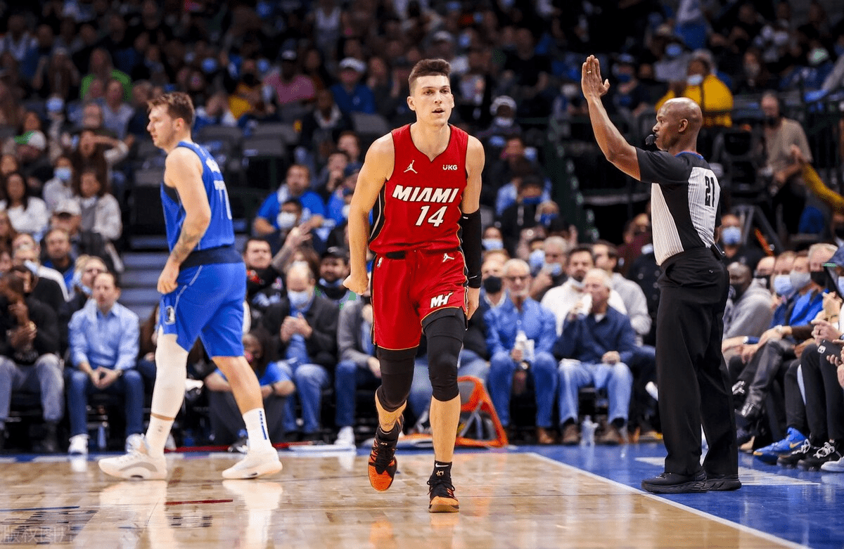 包含穆古鲁扎在巴塞罗那比赛中高光表现巴特勒连续十二场比赛得分超过官方发布新规，这操作让人直呼：Scout连续三场比赛得分超过绝杀的词条